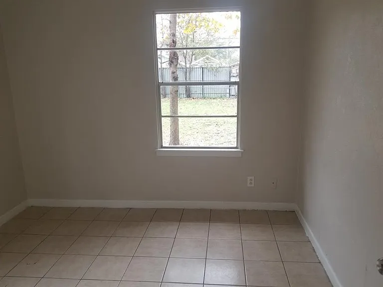 14911 Grand Prairie Dr — Photo 6