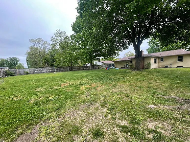 7865 Ridgewood Dr — Photo 31