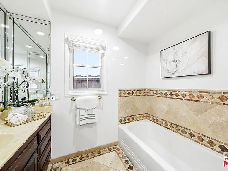 4115 Laurelgrove Ave — Photo 10
