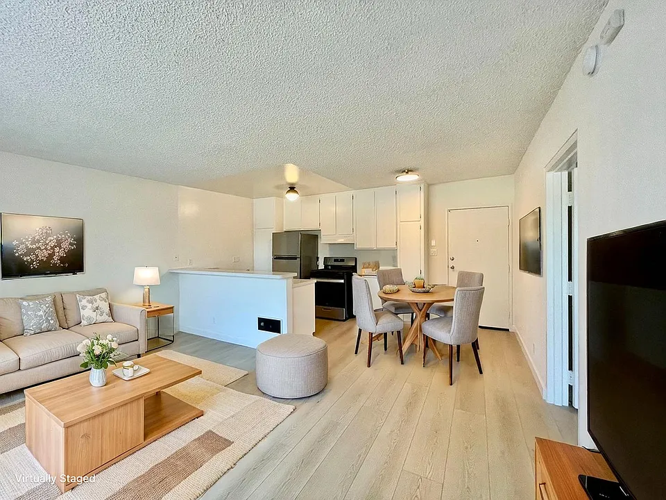 122 S Occidental Blvd #10