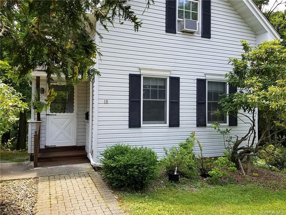 1st image of 18 Hedges Ave