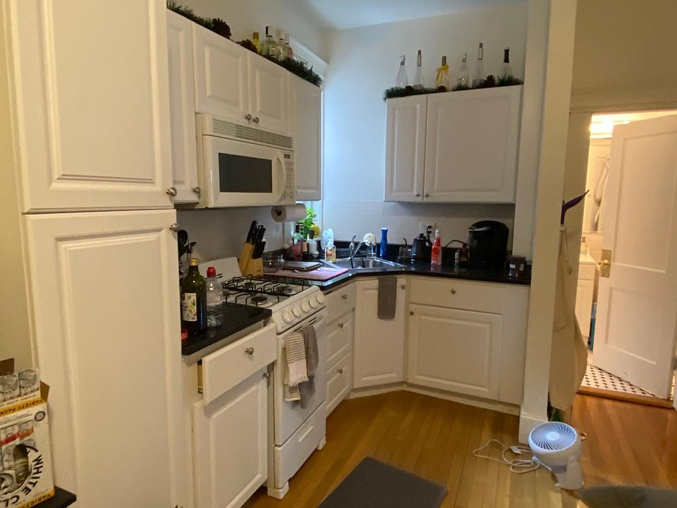 1st image of 26 Hemenway St APT 8