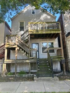 8309 S Brandon Ave, Chicago, IL, 60617