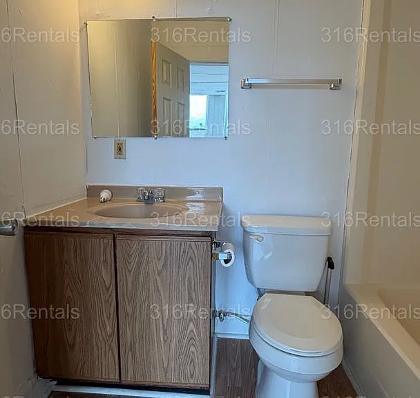 State Street Apartments — Photo 5