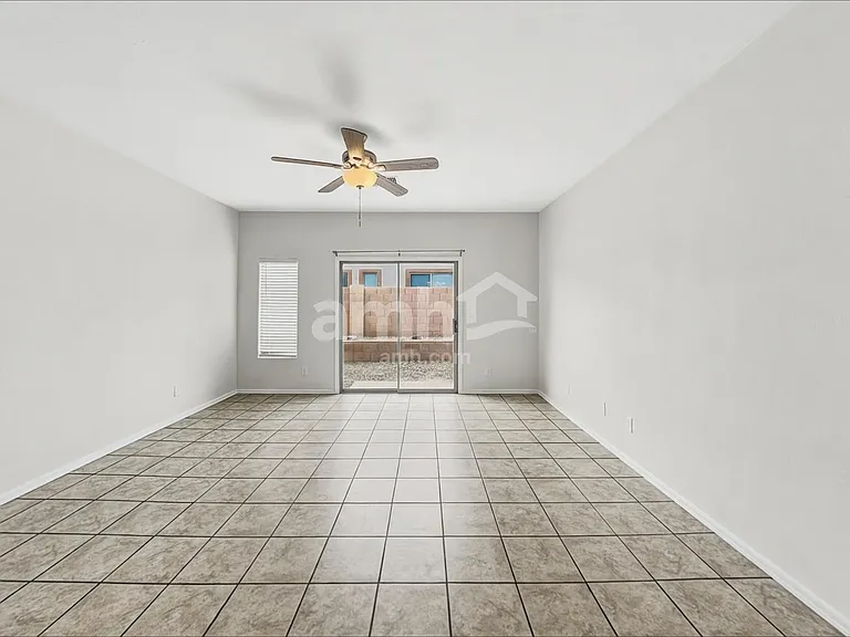124 E Calle Puente Azul — Photo 5