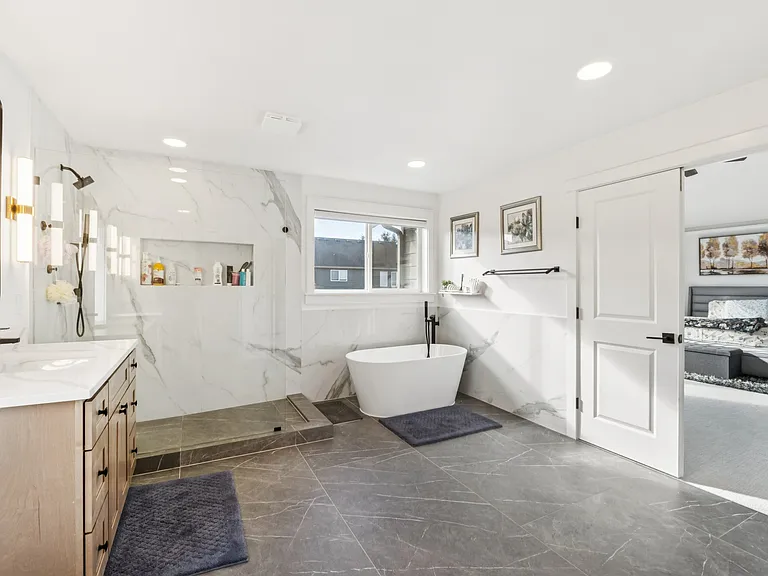 21011 SE 6th Pl — Photo 29