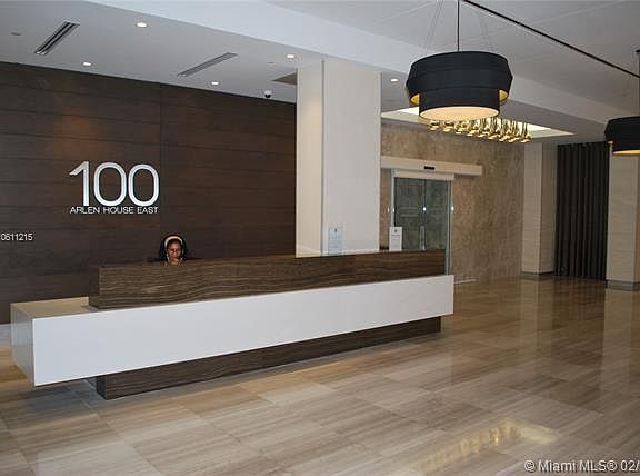 4th image of 100 Bayview Dr APT 202