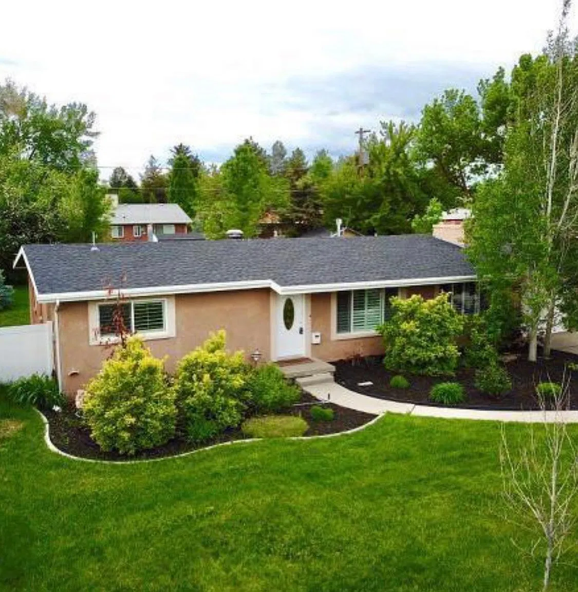 3 bed, 1372 sqft, $2,750 — Photo 3