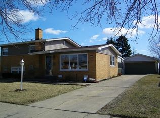 305 Avonelle Dr, Chicago Heights, IL