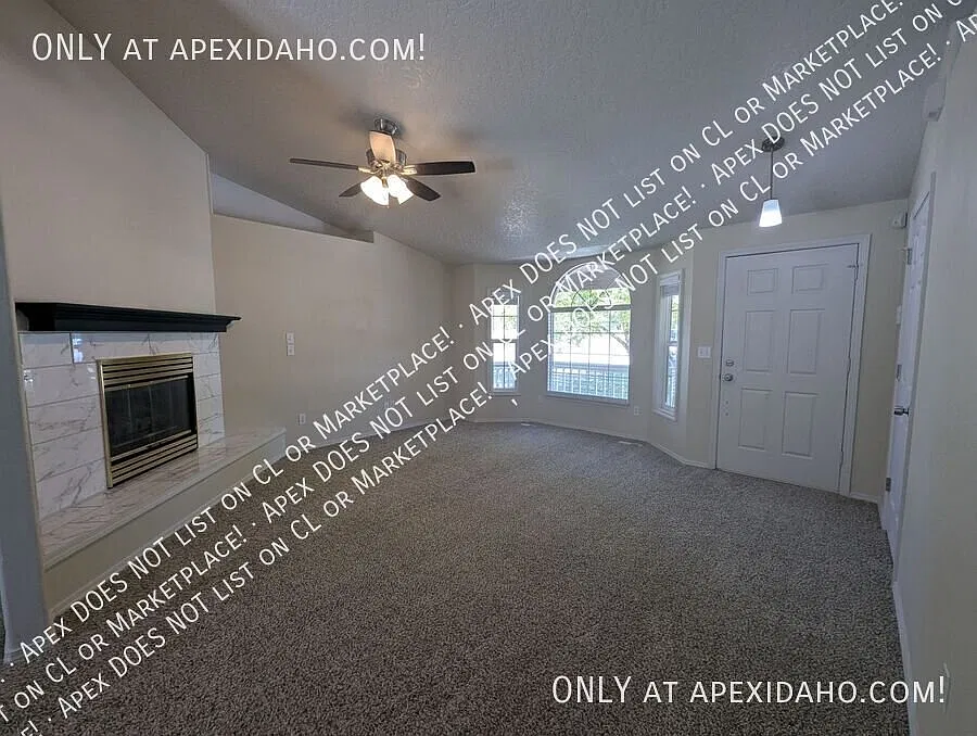 (Coming Soon!) Charming 3-Bed, 2-Bath Single-Level Home in Nampa — Photo 2