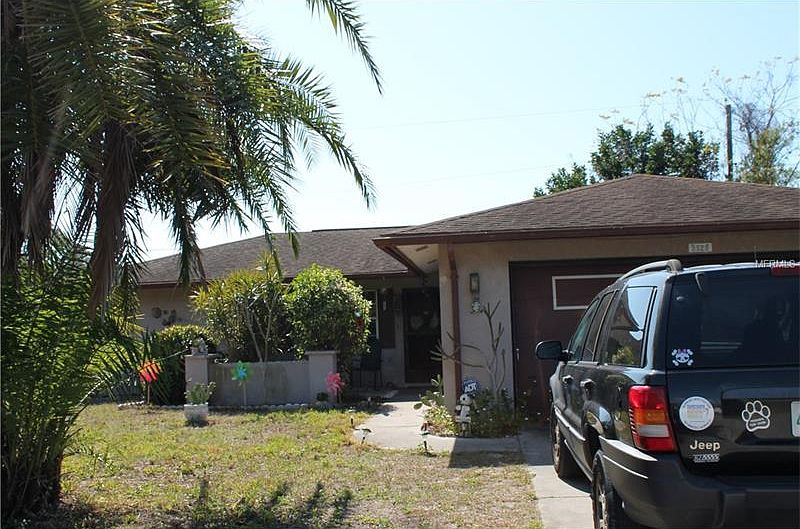 2nd image of 3528 Roslyn Rd