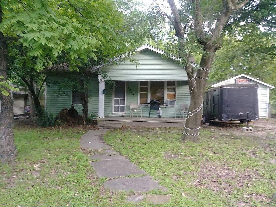 1st image of 1313 Liveoak Ave