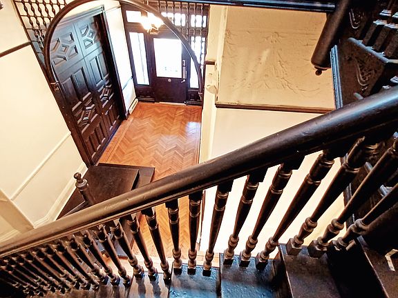 5th image of 1812 Eutaw Pl #310