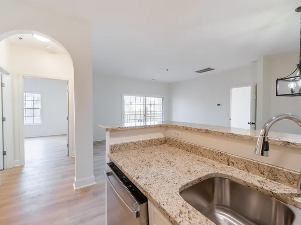 7003 Lenox Village Dr APT B12, Nashville, TN 37211