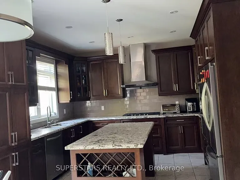 82 Summeridge Dr #PRIM BDRM — Photo 2