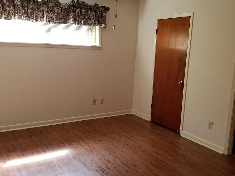 207 Ludovic Ln — Photo 8