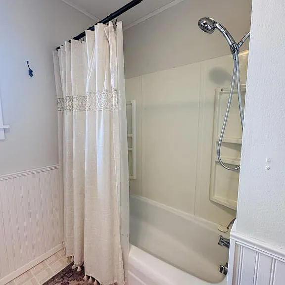 1617 Winne Ave — Photo 20