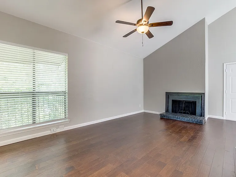 Creekside Condominumums — Photo 20