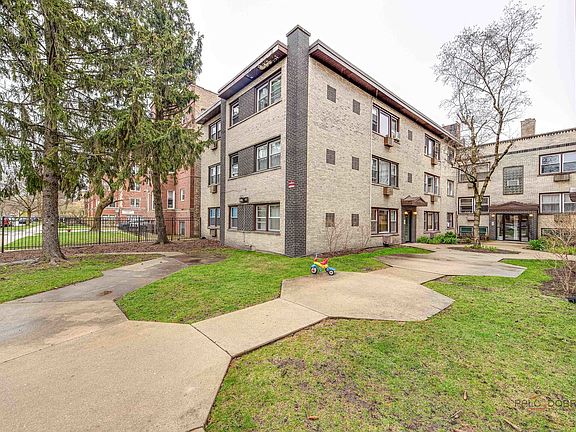 2nd image of 1511 W Birchwood Ave APT 2E