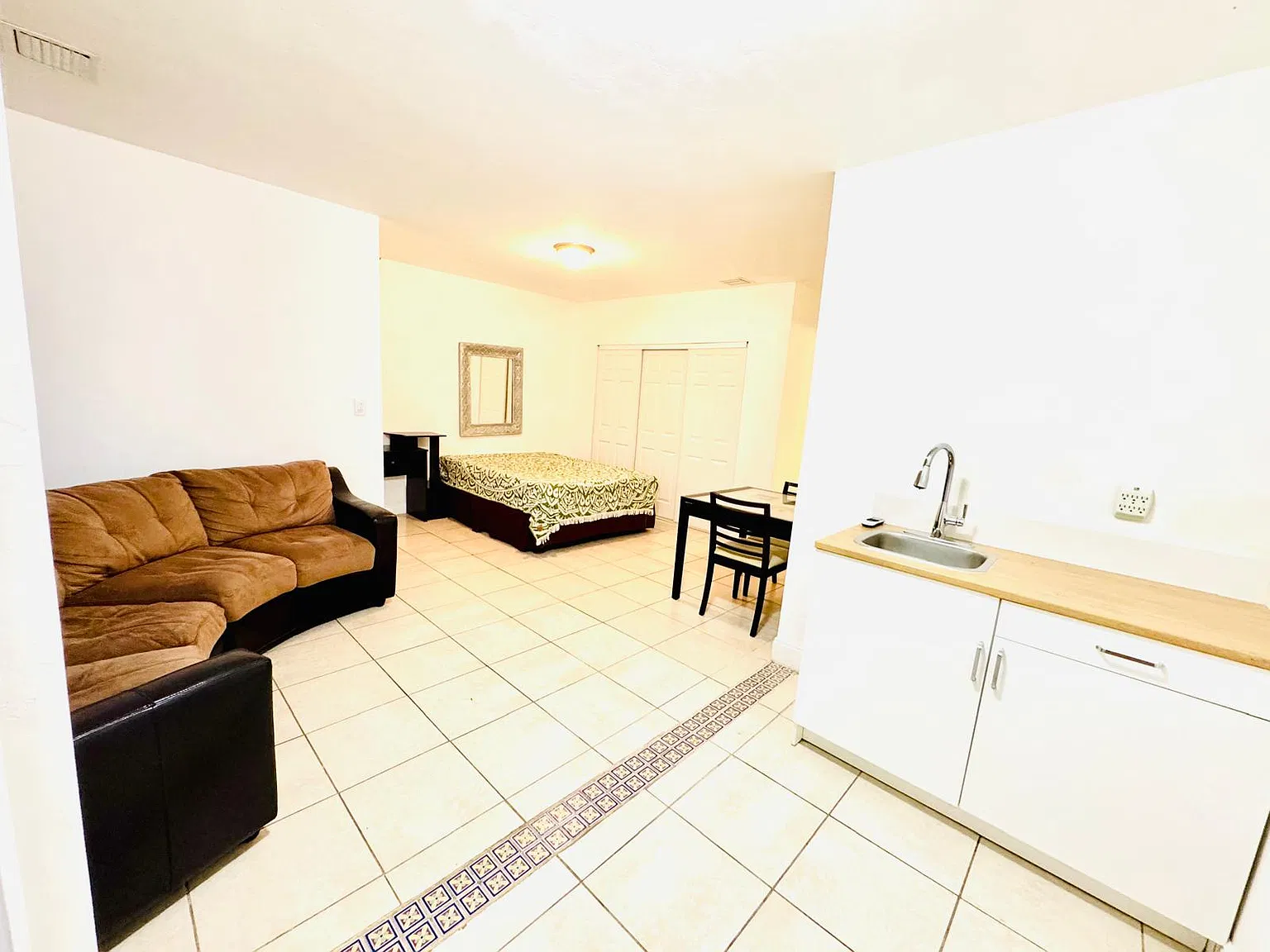 SE 2ct 2, Hallandale Beach — Photo 4