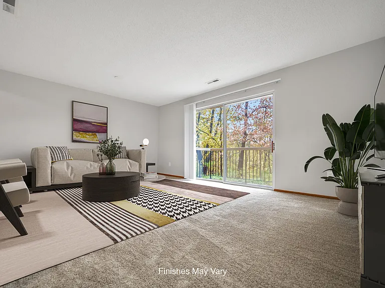 2900 W War Memorial Dr — Photo 29