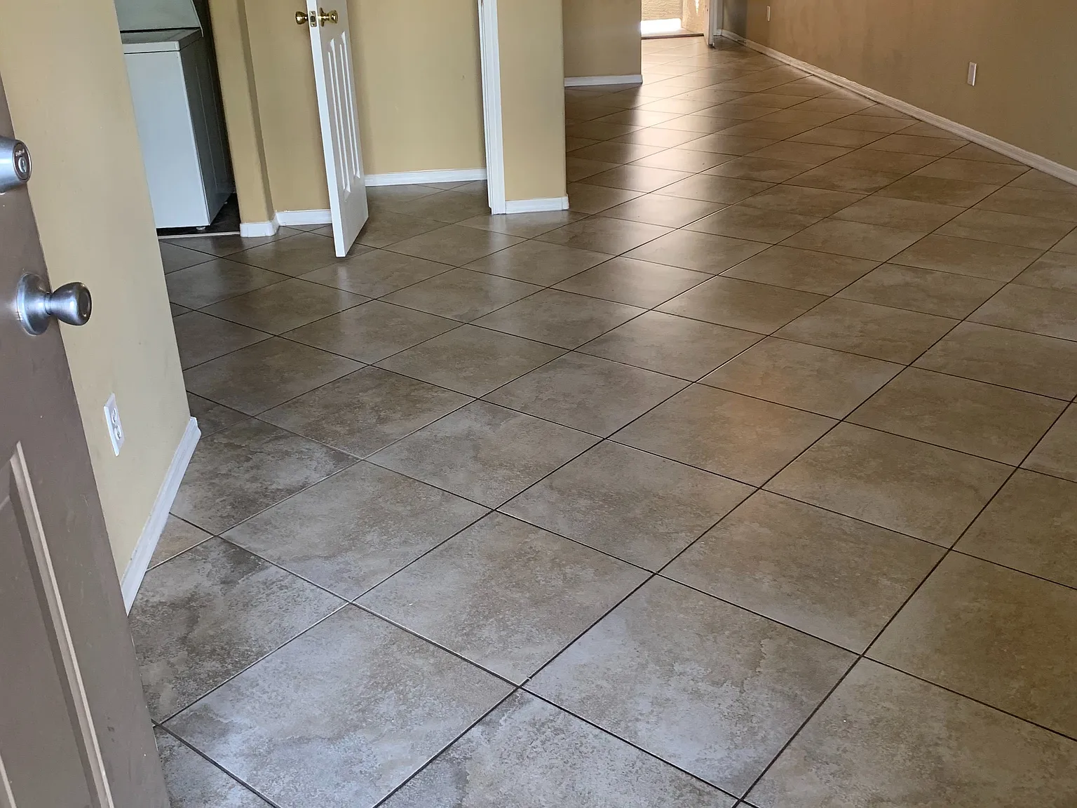 Wonderful home in a quiet gated community. — Photo 4