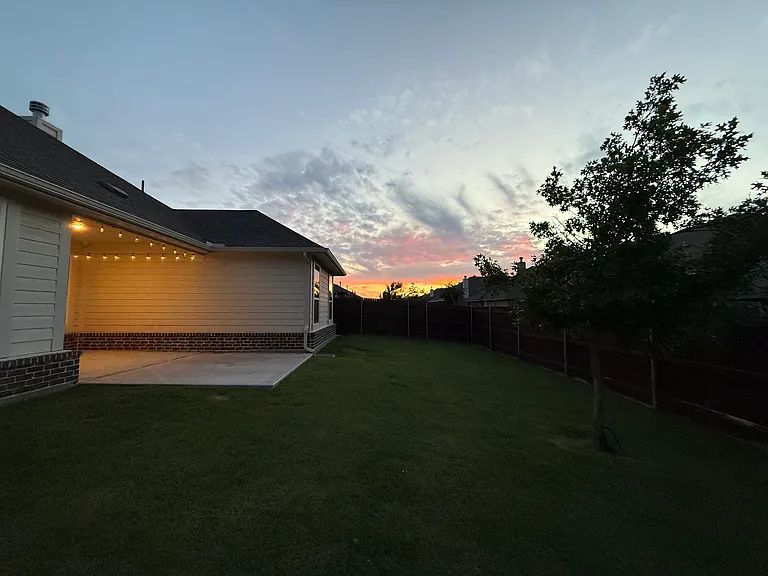 1717 Victoria Dr — Photo 34