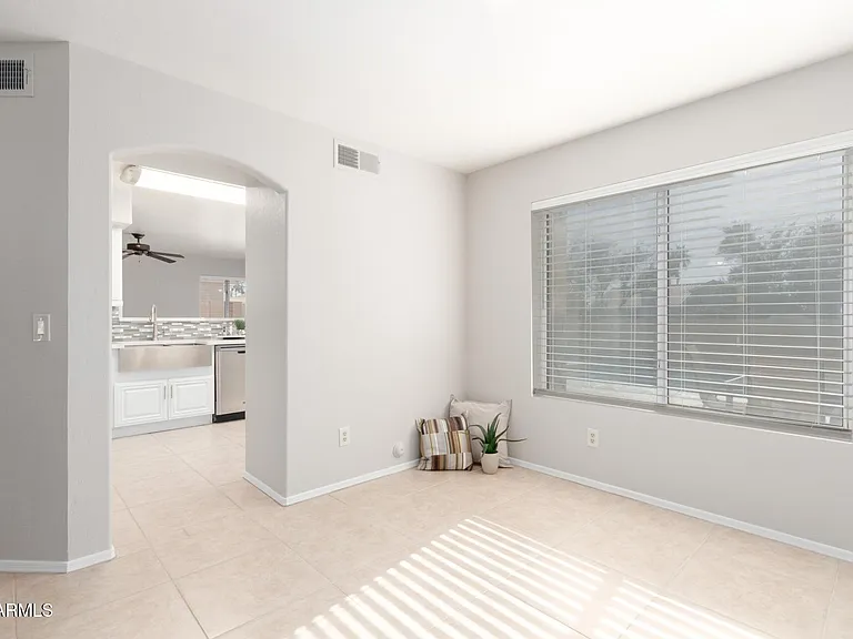 3611 E Windmere Dr — Photo 15