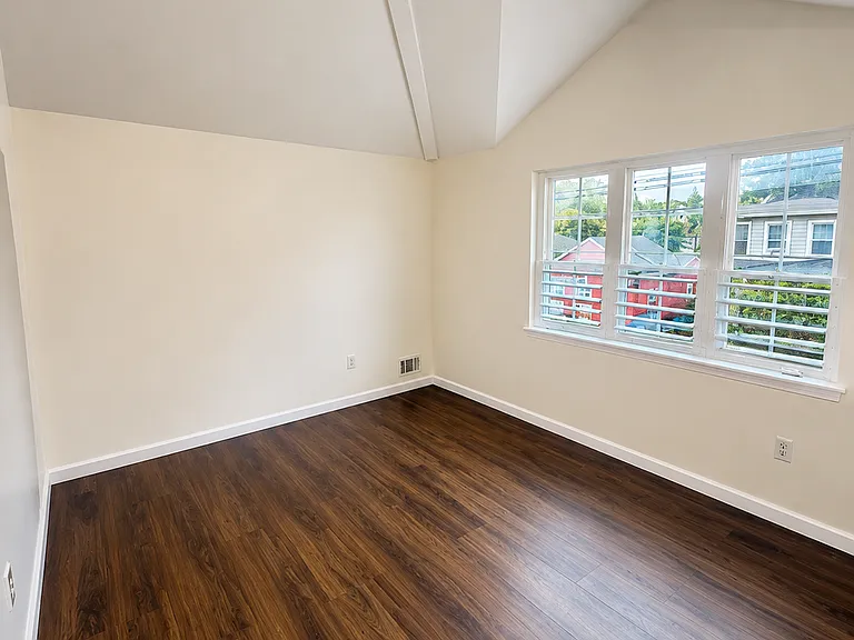 121 Cannon Ave #2 — Photo 9