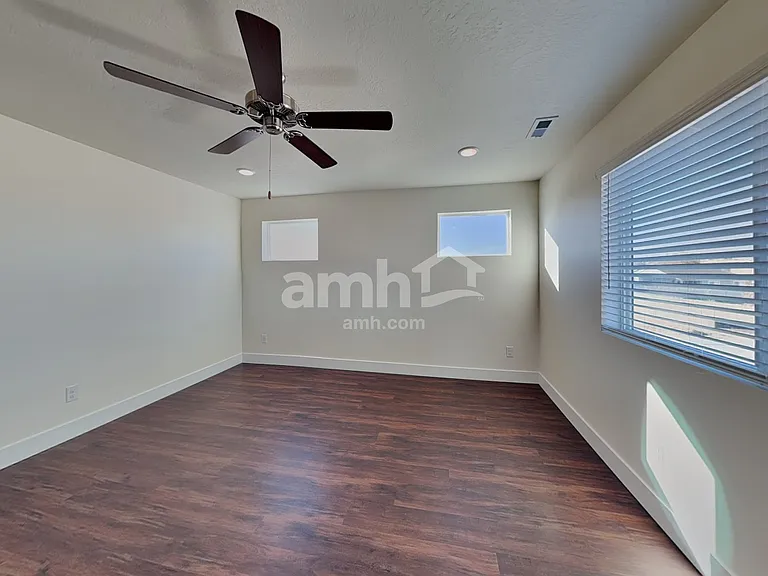 10032 W Raleigh St — Photo 8