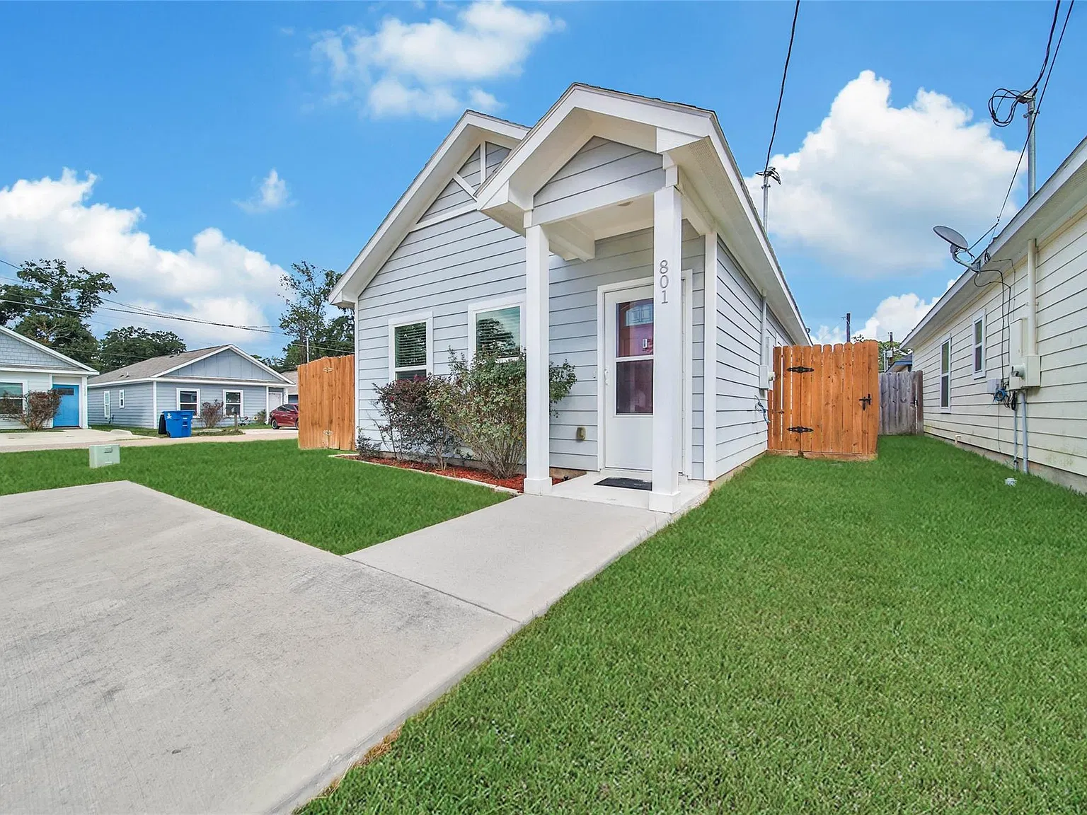 3 bed, 2.0 bath, 900 sqft, $1,375 — Photo 3