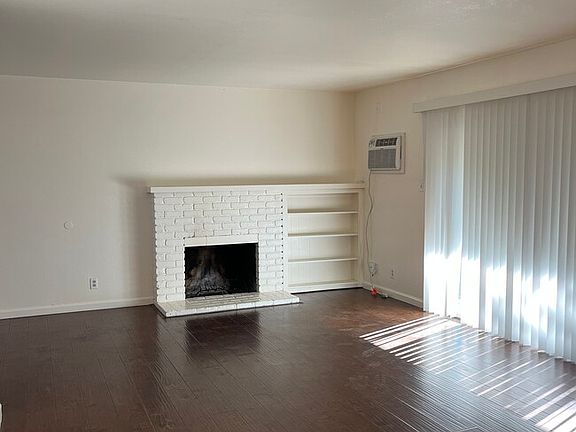 2nd image of 1500 Tiverton Ave