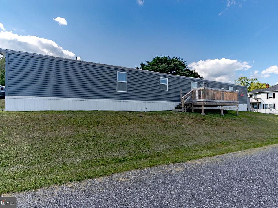 1st image of 120 Cardinal Dr