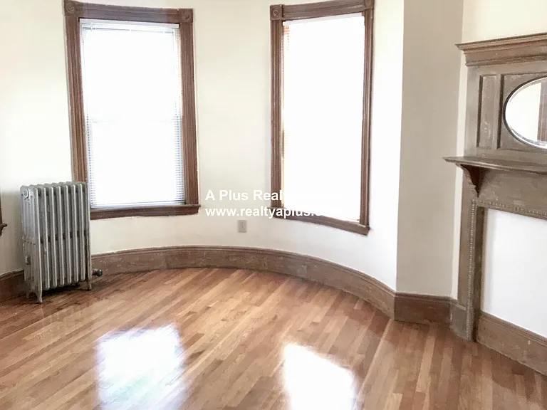 338 Centre St #2 — Photo 18