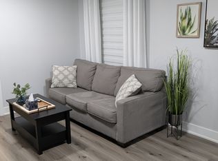 4129 Acheson Ave #2, Niagara Falls, ON L2E 3L8