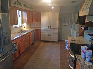 1710 Brambleberry Dr, Three Rivers, TX 78071