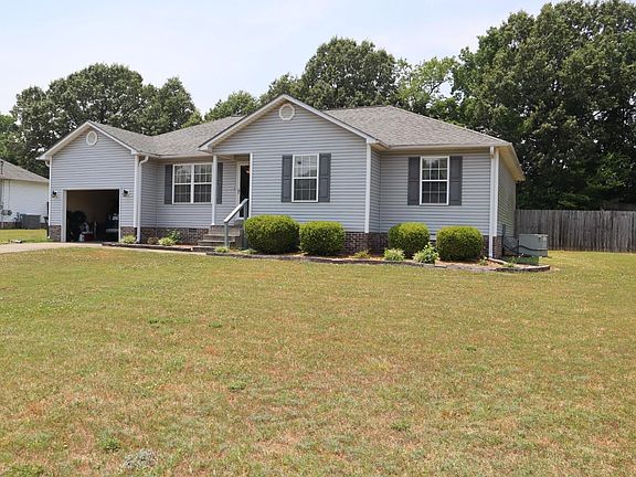2nd image of 805 Granite Dr