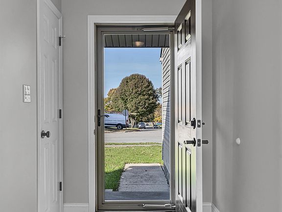3rd image of 835 Jairus Dr