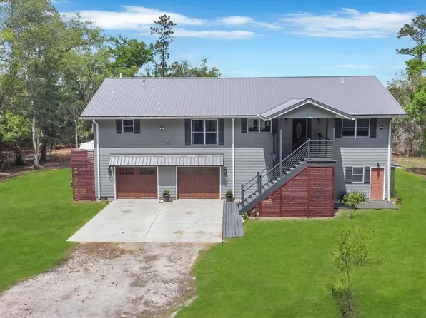 1265 W Black Island Rd SE, Darien, GA 31305