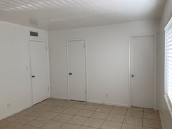 3rd image of 515 S Sequoia Dr APT 207
