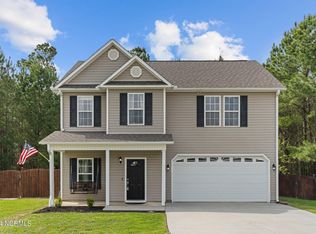 103 Sunny Point Dr, Richlands, NC 28574