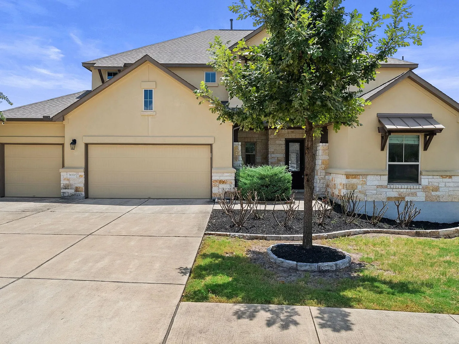 5 bed, 4.5 bath, 3797 sqft, $3,700 — Photo 3