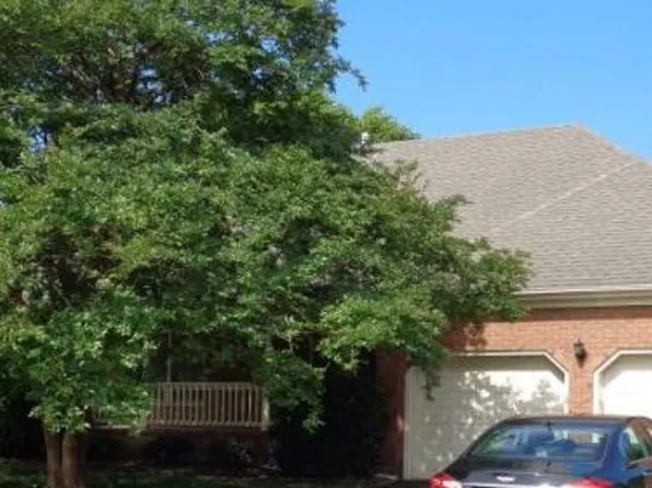 379 Dorwin Dr, Norfolk, VA 23502