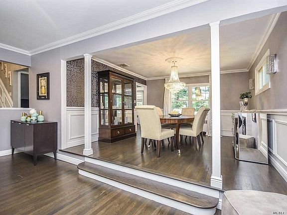 5th image of 77 Essex Ct