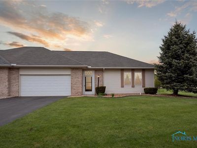 2518 Lake Vista Dr, Toledo, OH, 43614