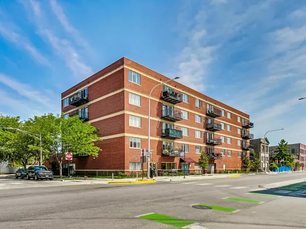 2158 W Grand Ave Unit 202, Chicago, IL 60622