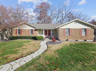 1 Stoneway Ct, Saint Charles, MO