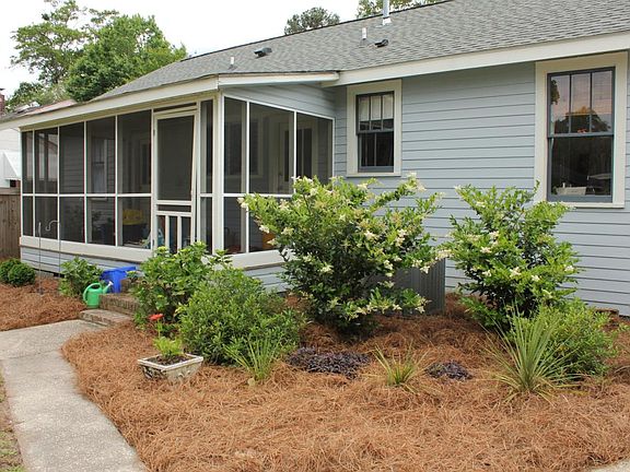 Screened-in back porch