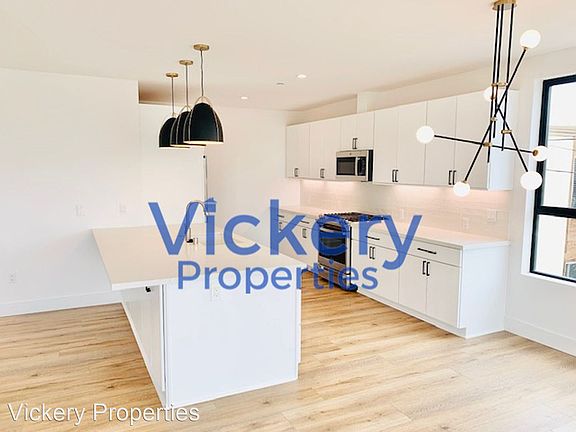 4th image of 3130 Madison St #201