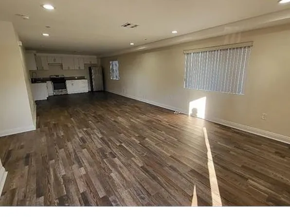 519 E 61st St #525, Los Angeles, CA 90003